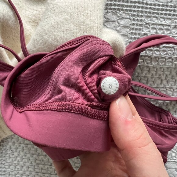 Lululemon sports bra - Picture 4 of 4